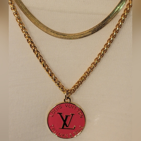 LV Trunks & Bags Hot Pink/gold Layered Necklace - Picture 2 of 3